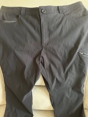 Eddie Bauer Women's Wide Leg Pants in Black
